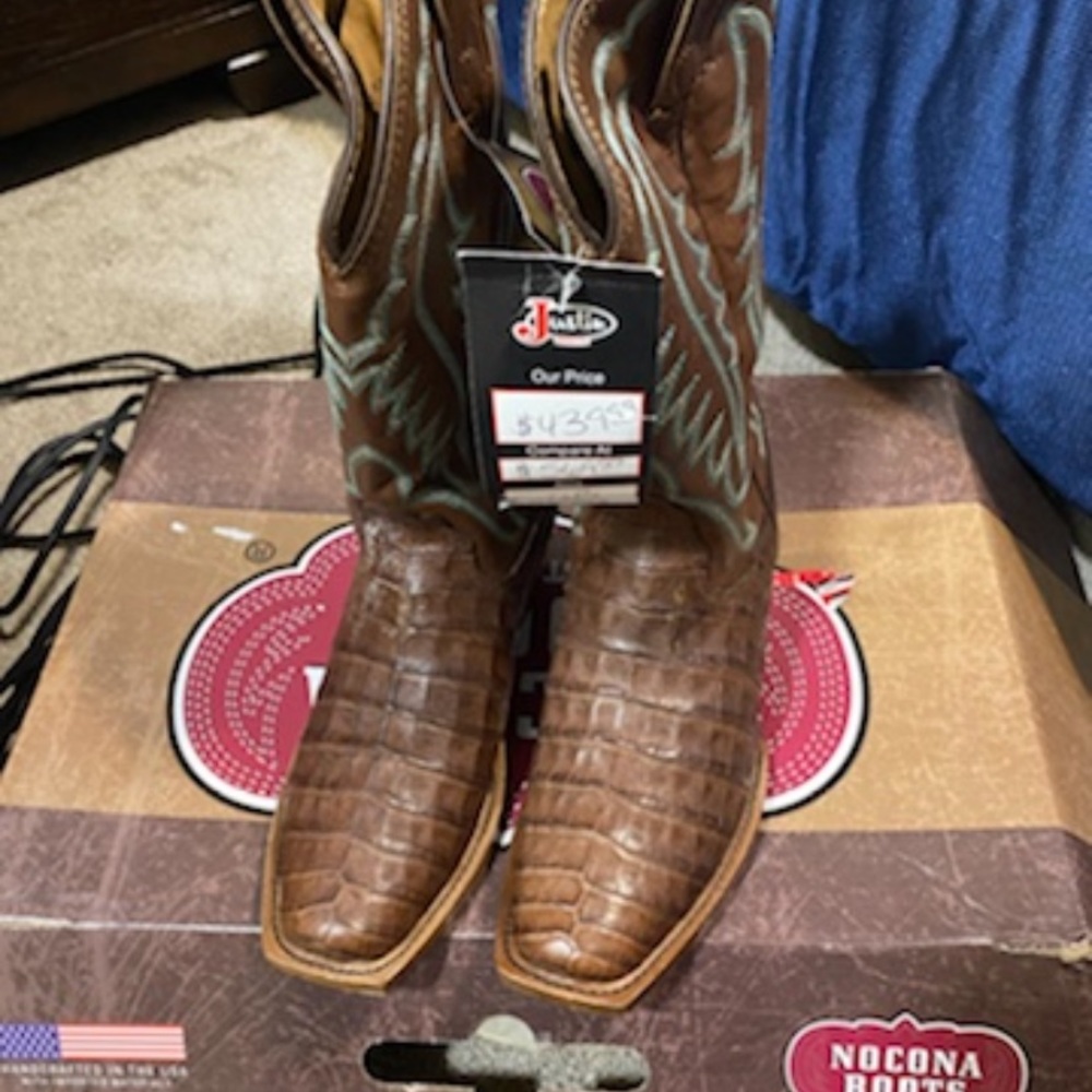 Nocona boots brand new size 6.